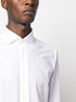 camisa abotonada